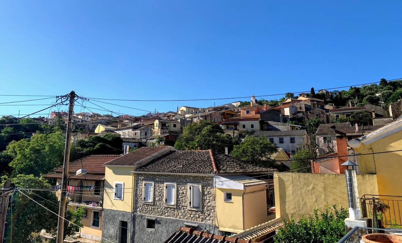 Villa Aspros - Traditionell, Ruhig Und Strandnah Liapades Dış mekan fotoğraf