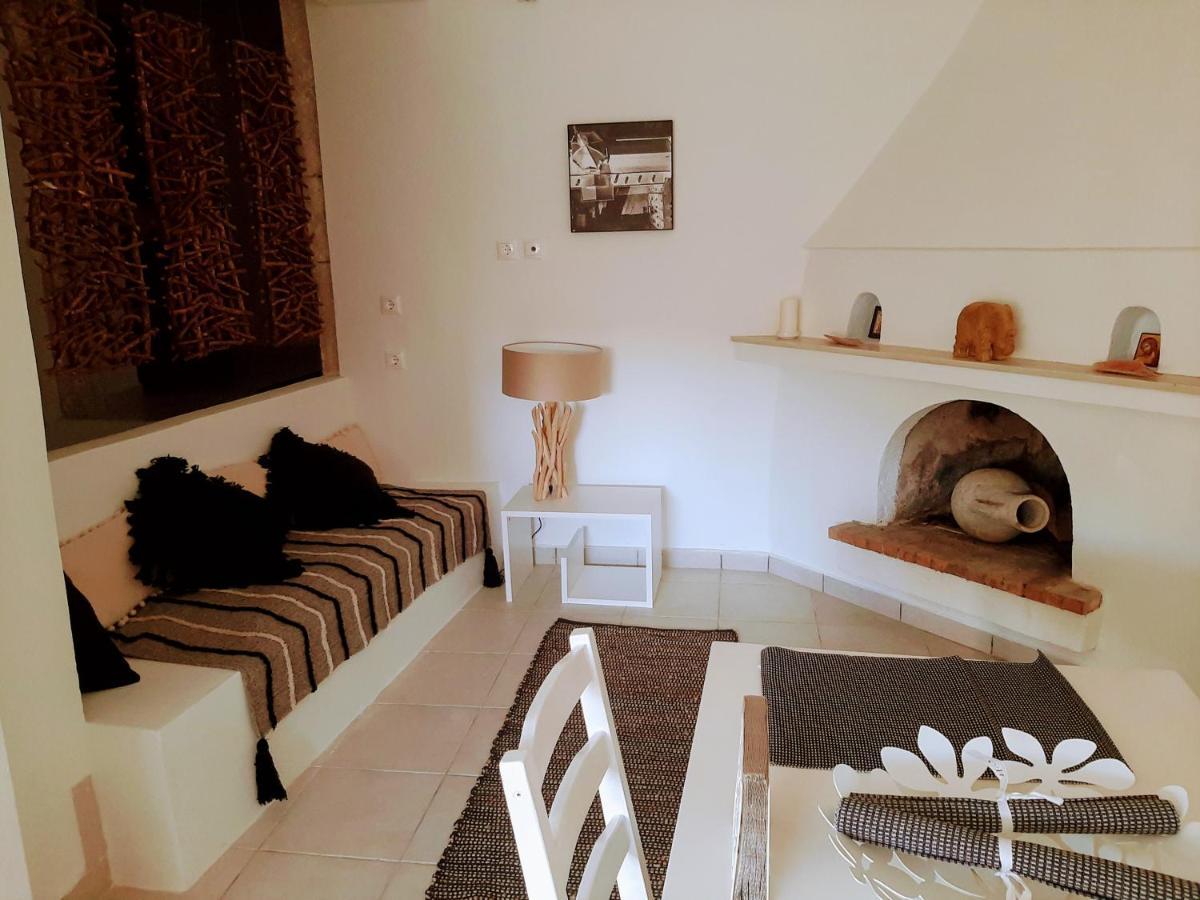 Villa Aspros - Traditionell, Ruhig Und Strandnah Liapades Dış mekan fotoğraf