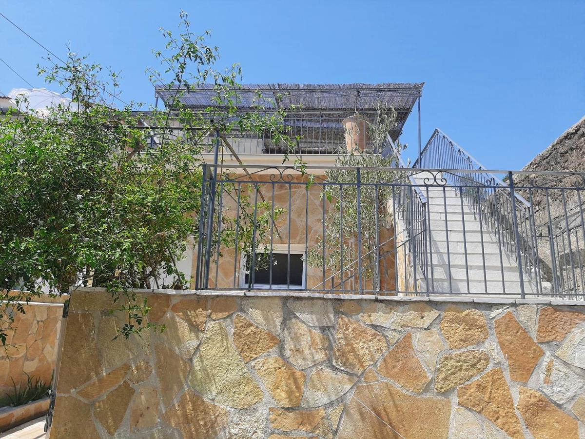 Villa Aspros - Traditionell, Ruhig Und Strandnah Liapades Dış mekan fotoğraf